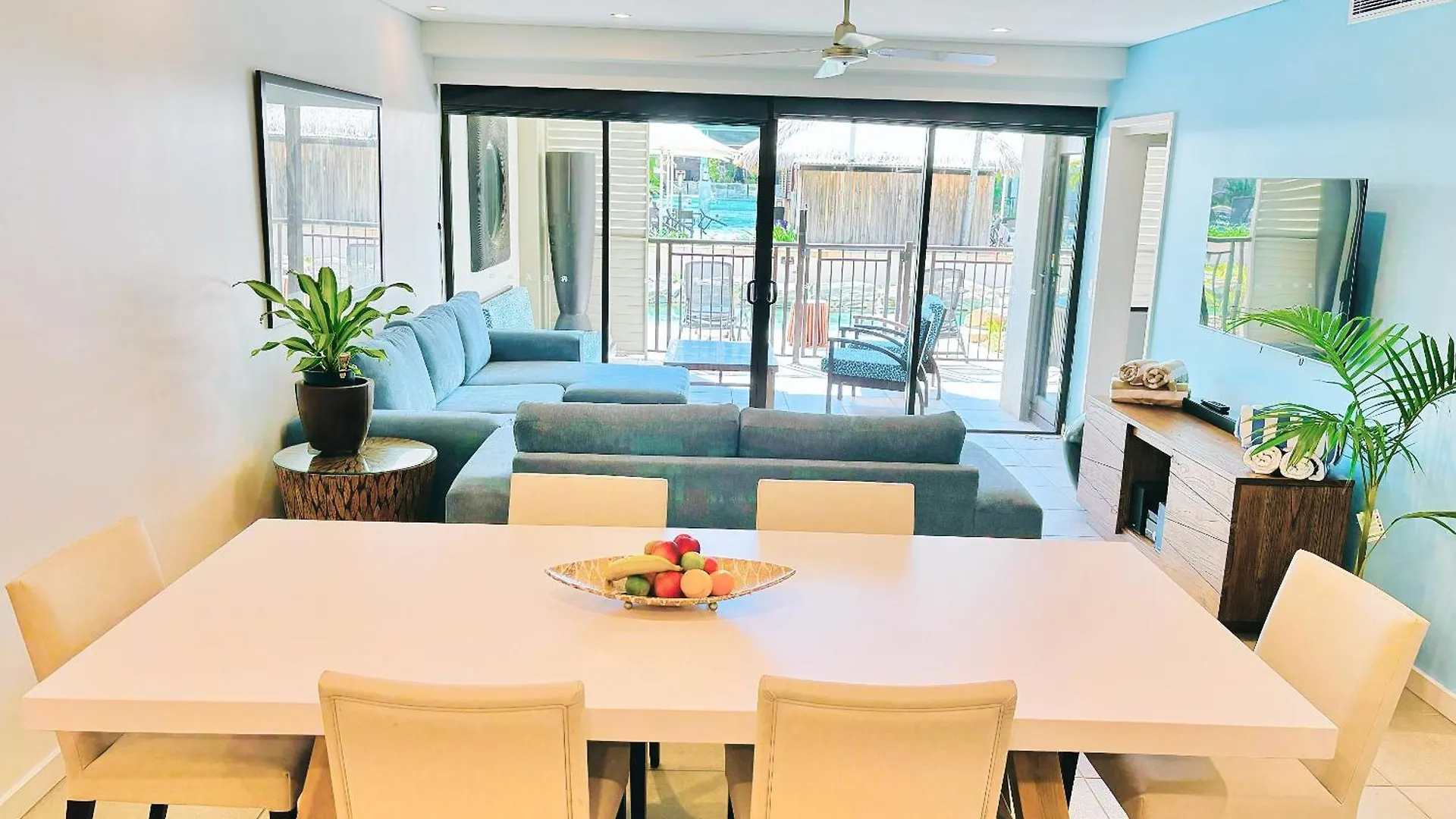 Lagoon Swimout Absolute Pool Front - Slice Of Paradise - Sea Temple Pt Douglas Port Douglas Apartment